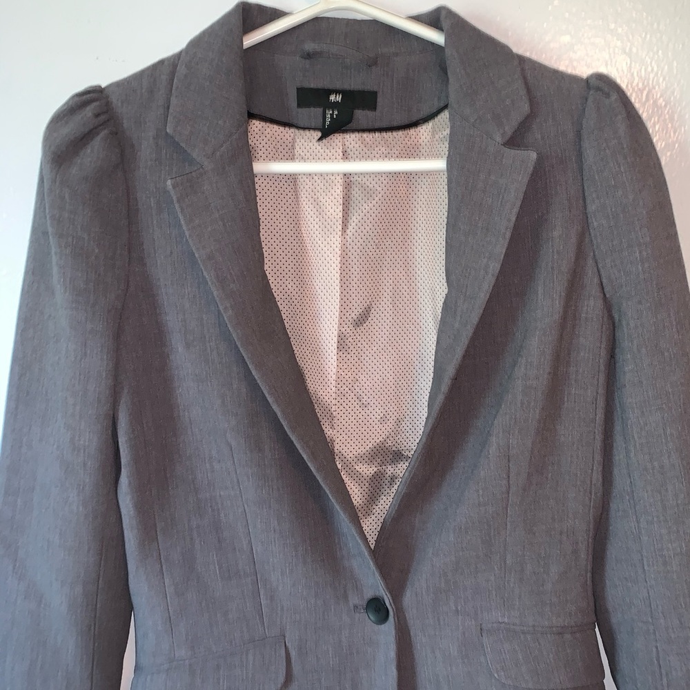 H&M• Gray Form-Fitting Blazer
